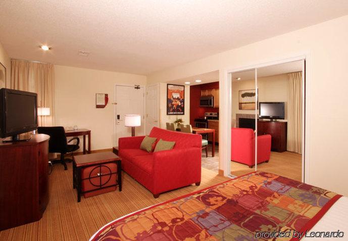 Sonesta Es Suites Omaha Room photo